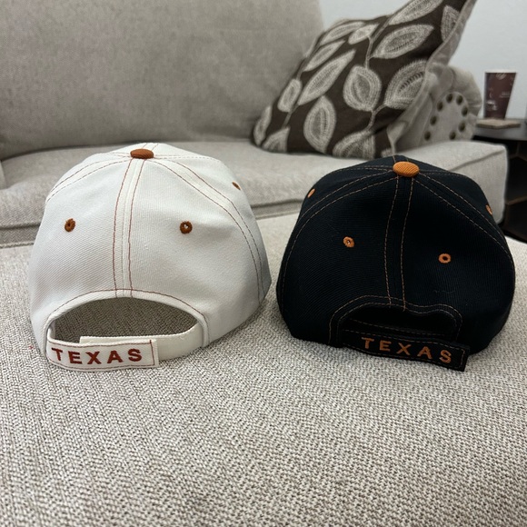 Pair of UT caps - Picture 2 of 4
